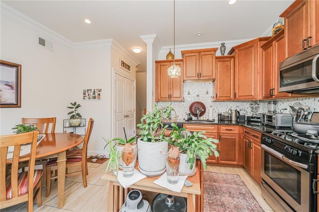 300 Lamberts Lane Graniteville Brooklyn NY 10314