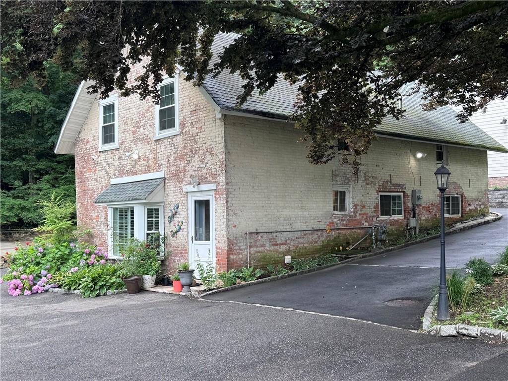 314 Mill Hill Road Out of NYC Nassau County NY 11765