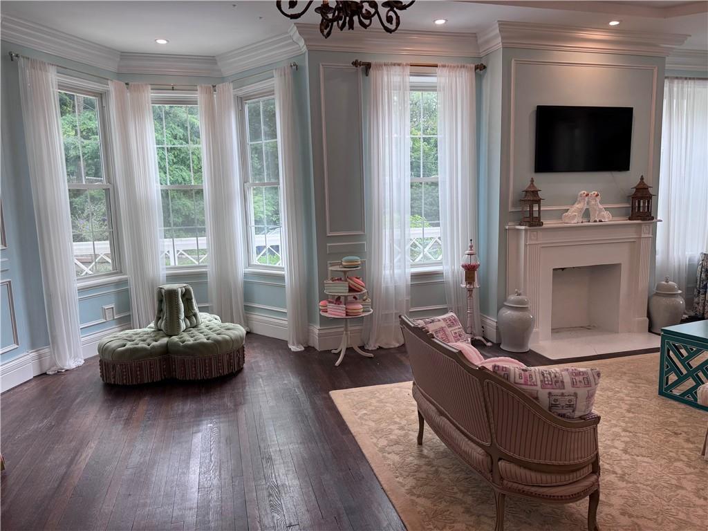 314 Mill Hill Road Out of NYC Nassau County NY 11765