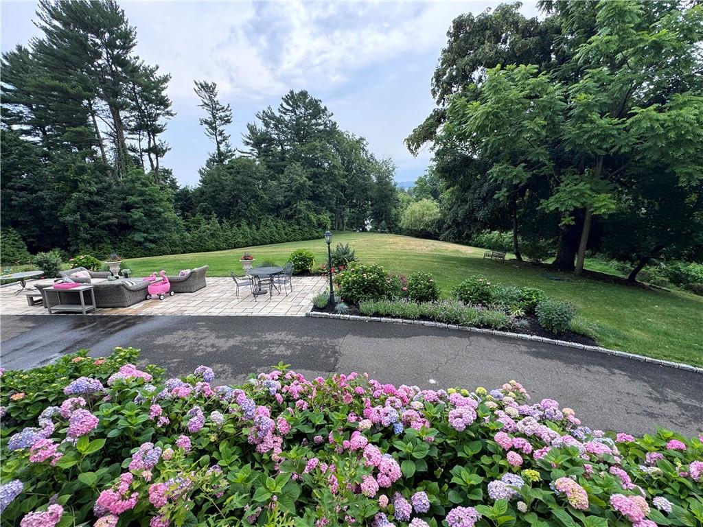 314 Mill Hill Road Out of NYC Nassau County NY 11765