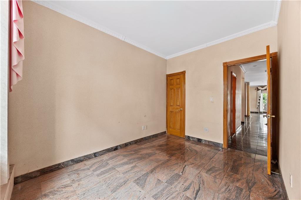 34 Amherst Street Manhattan Beach Brooklyn NY 11235