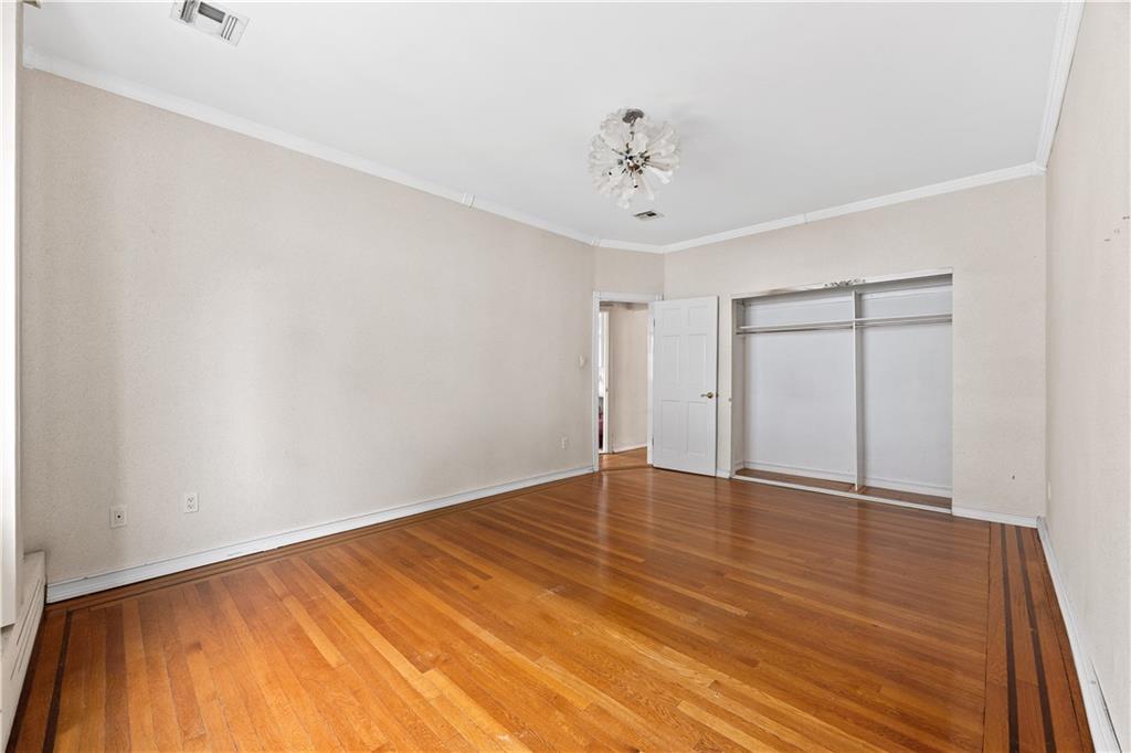 34 Amherst Street Manhattan Beach Brooklyn NY 11235
