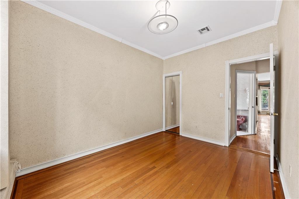 34 Amherst Street Manhattan Beach Brooklyn NY 11235