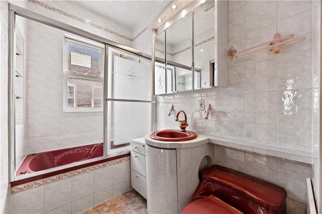 34 Amherst Street Manhattan Beach Brooklyn NY 11235