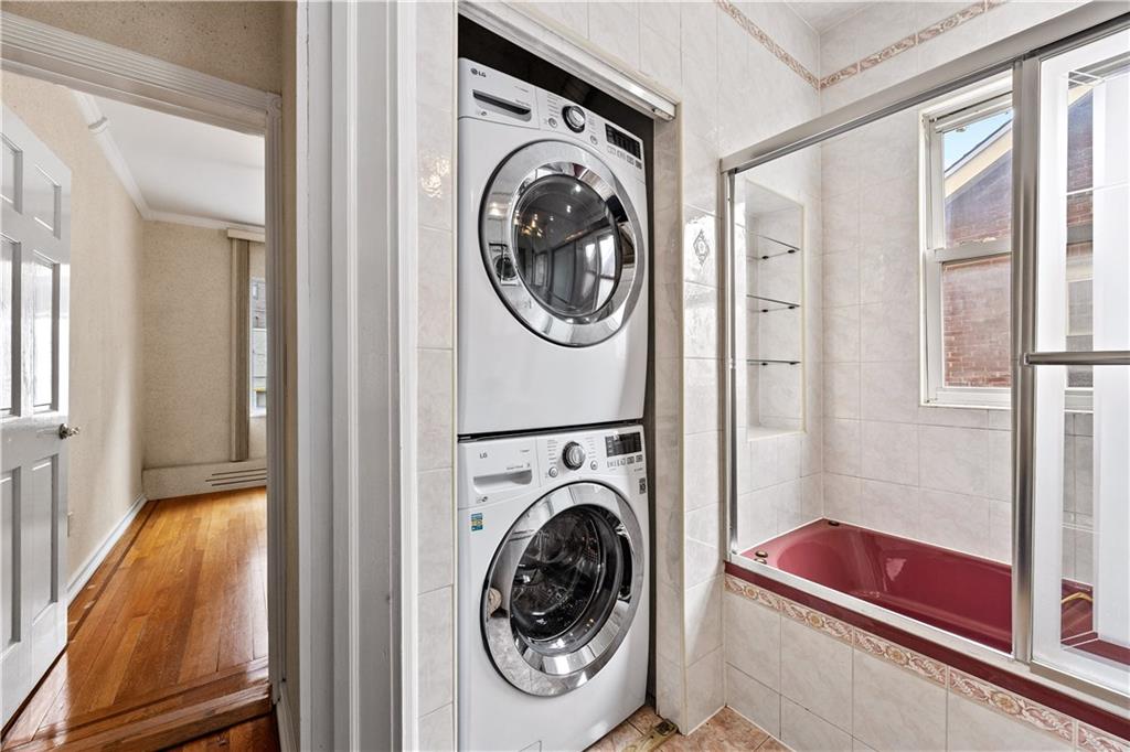34 Amherst Street Manhattan Beach Brooklyn NY 11235