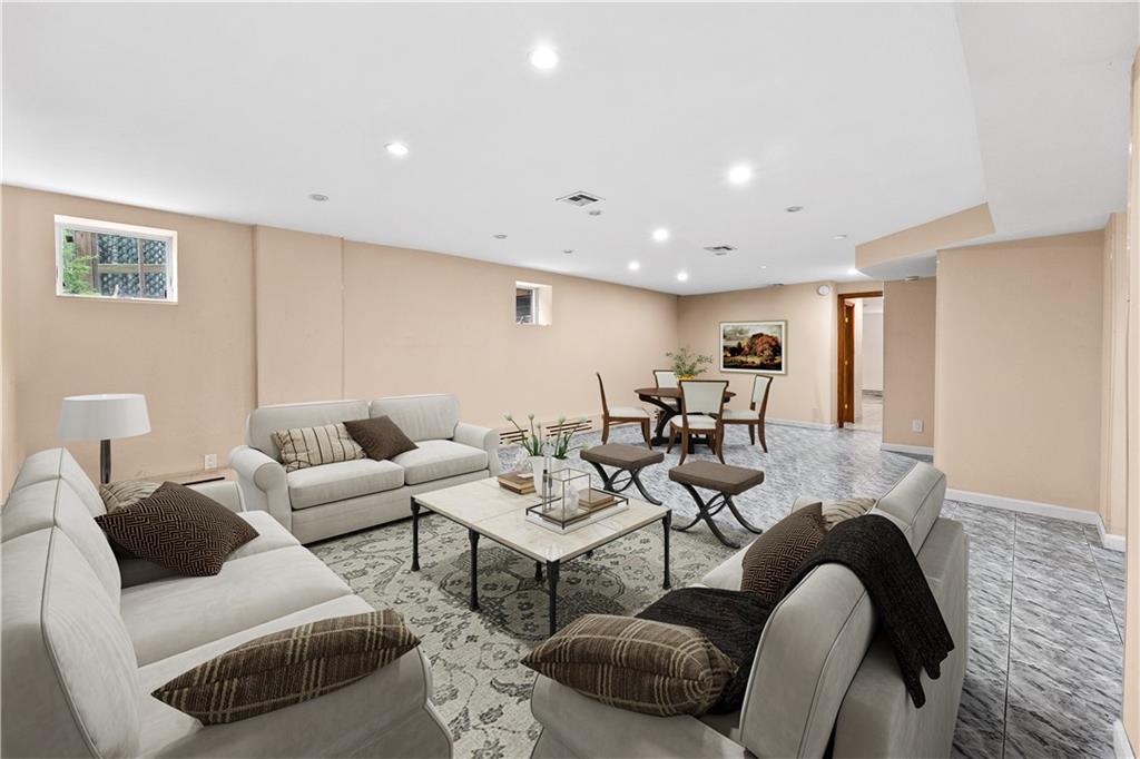 34 Amherst Street Manhattan Beach Brooklyn NY 11235