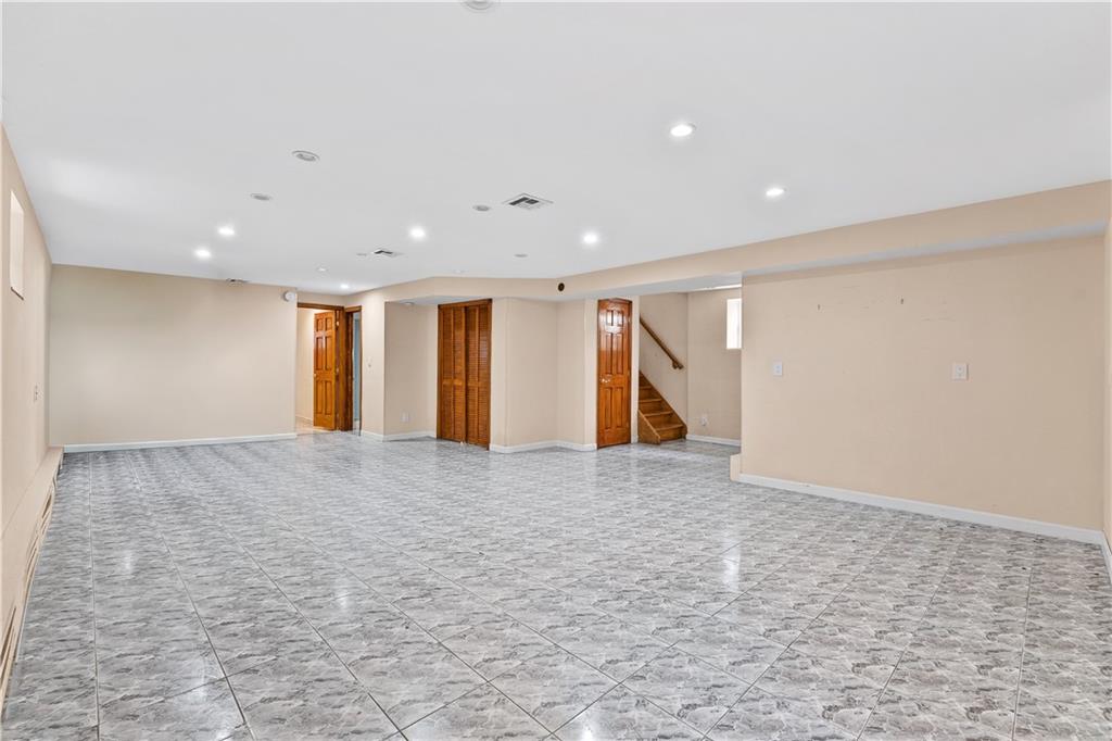 34 Amherst Street Manhattan Beach Brooklyn NY 11235
