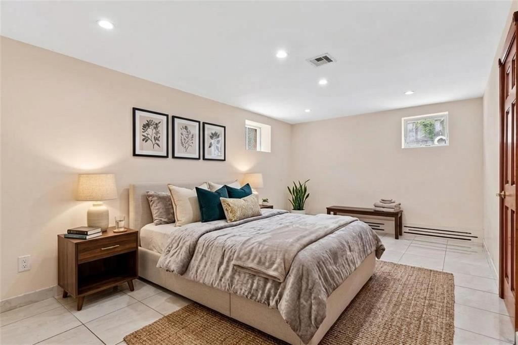 34 Amherst Street Manhattan Beach Brooklyn NY 11235