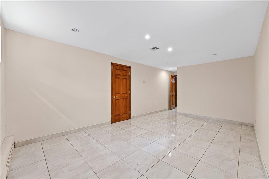 34 Amherst Street Manhattan Beach Brooklyn NY 11235