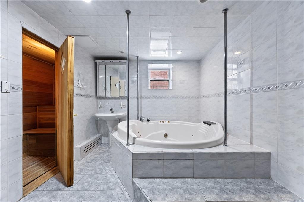 34 Amherst Street Manhattan Beach Brooklyn NY 11235