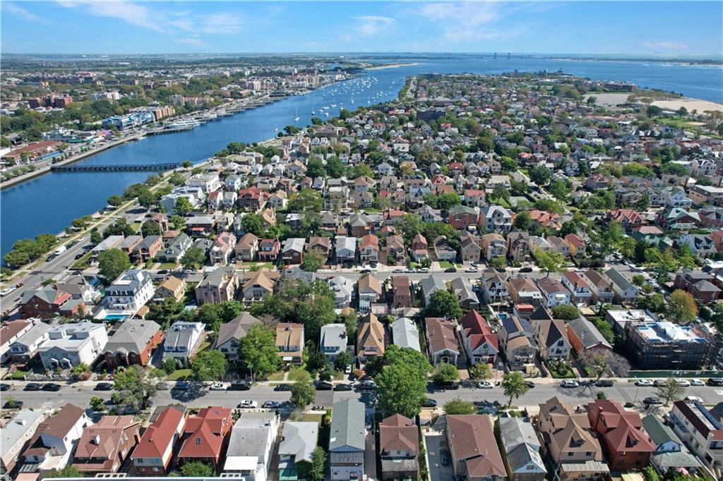 34 Amherst Street Manhattan Beach Brooklyn NY 11235