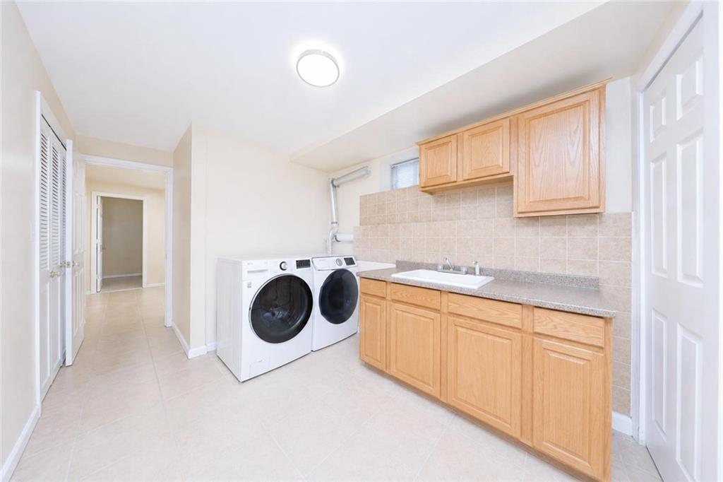 170 Maryland Avenue Rosebank Staten Island NY 10305