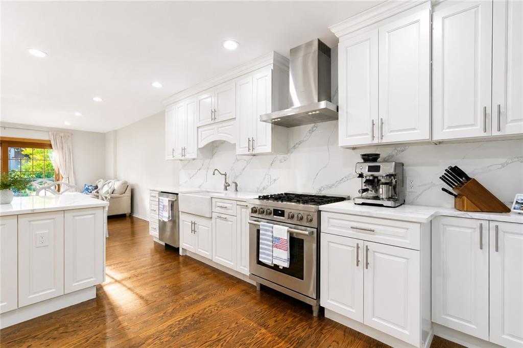 67 Claradon Lane Grasmere Staten Island NY 10305
