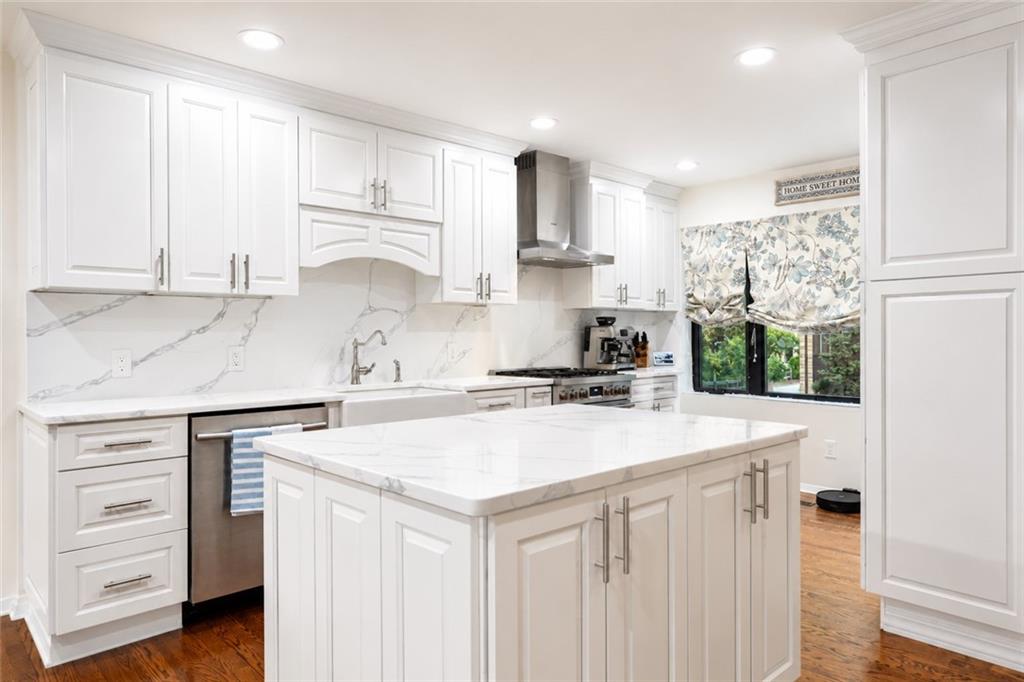67 Claradon Lane Grasmere Staten Island NY 10305