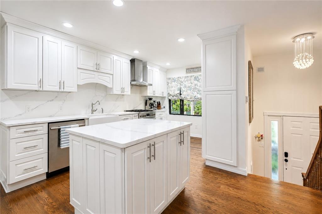 67 Claradon Lane Grasmere Staten Island NY 10305