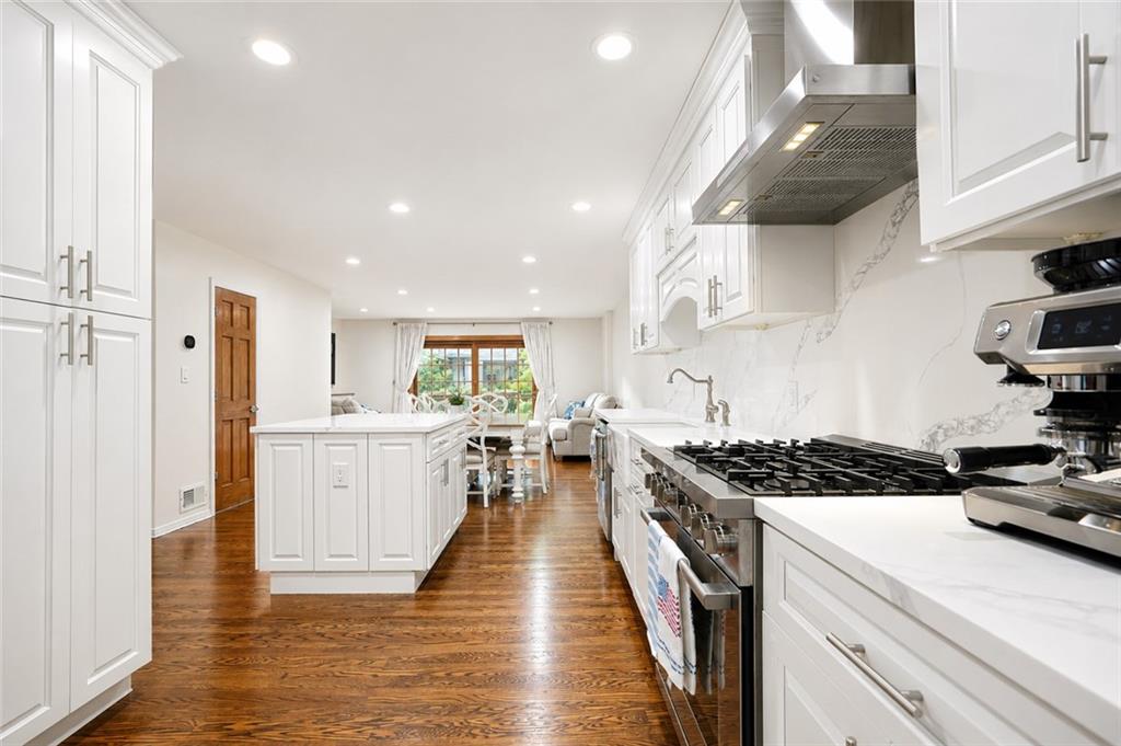 67 Claradon Lane Grasmere Staten Island NY 10305