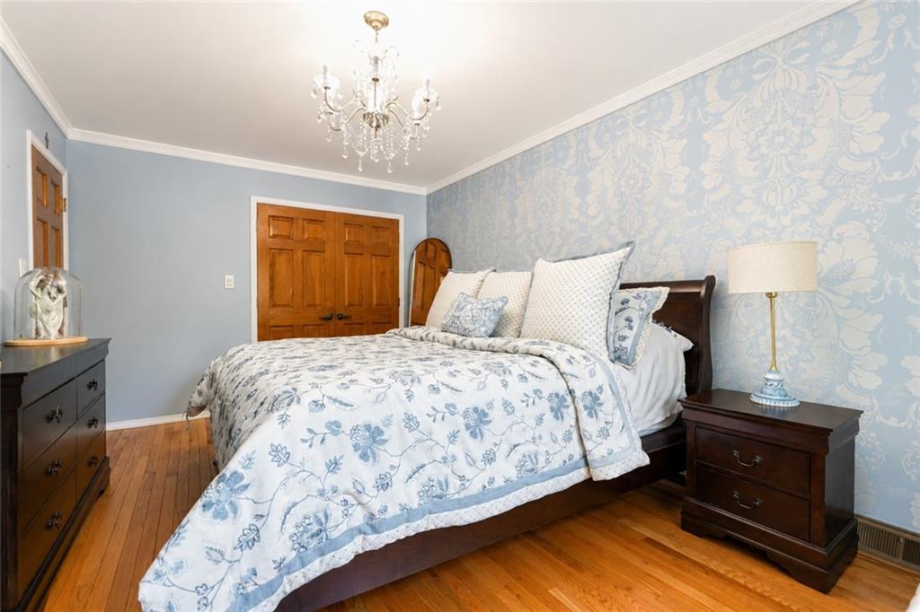 67 Claradon Lane Grasmere Staten Island NY 10305