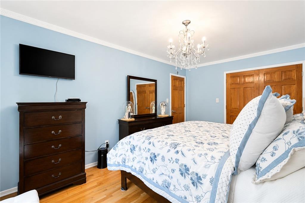 67 Claradon Lane Grasmere Staten Island NY 10305