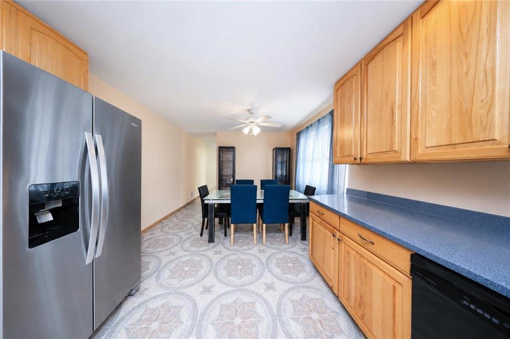 104 linwood Avenue Arrochar Brooklyn NY 10305