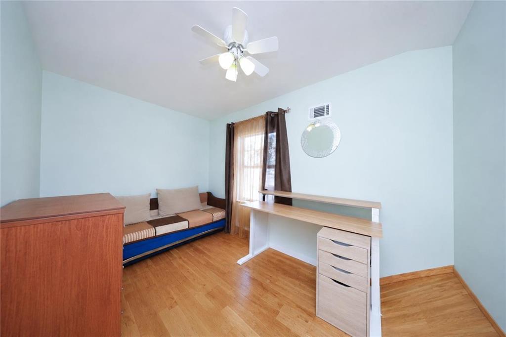 104 linwood Avenue Arrochar Brooklyn NY 10305