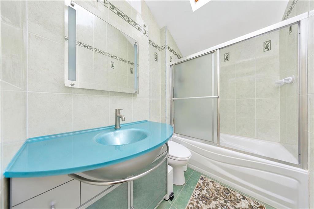 104 linwood Avenue Arrochar Brooklyn NY 10305