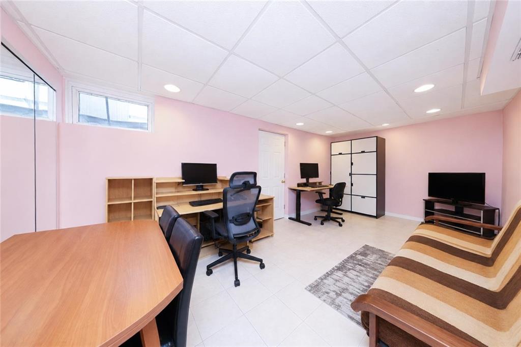 104 linwood Avenue Arrochar Brooklyn NY 10305