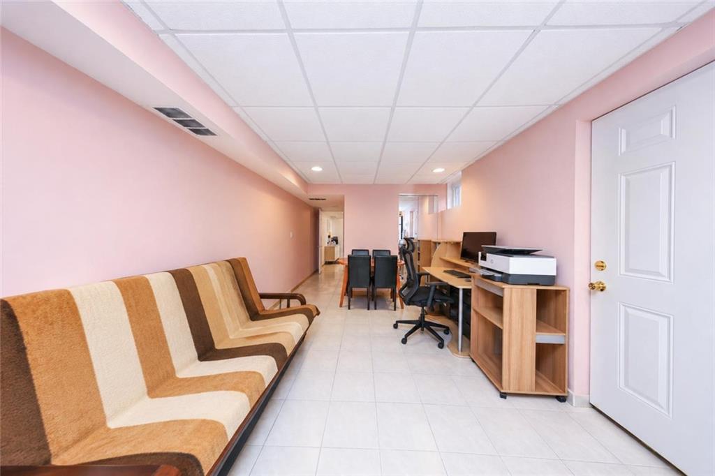 104 linwood Avenue Arrochar Brooklyn NY 10305