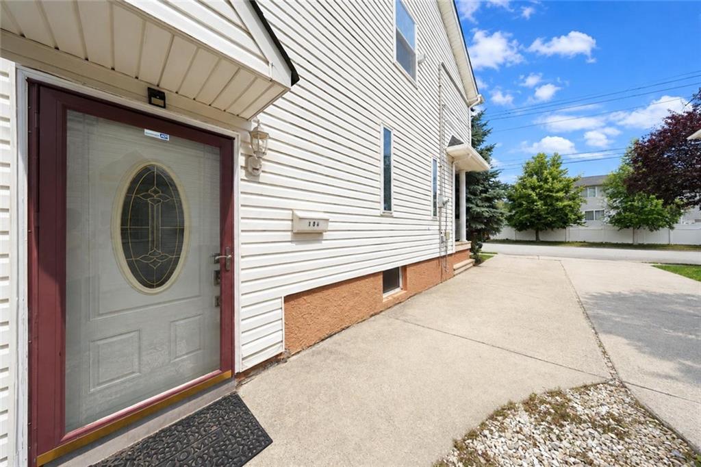 104 linwood Avenue Arrochar Brooklyn NY 10305