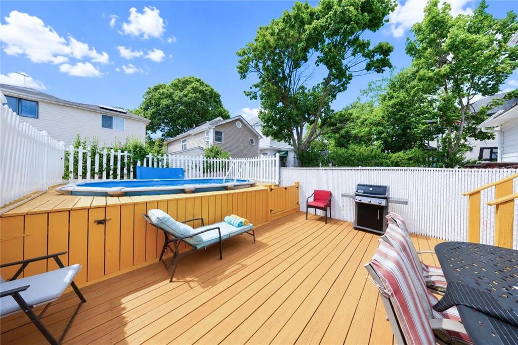 104 linwood Avenue Arrochar Brooklyn NY 10305