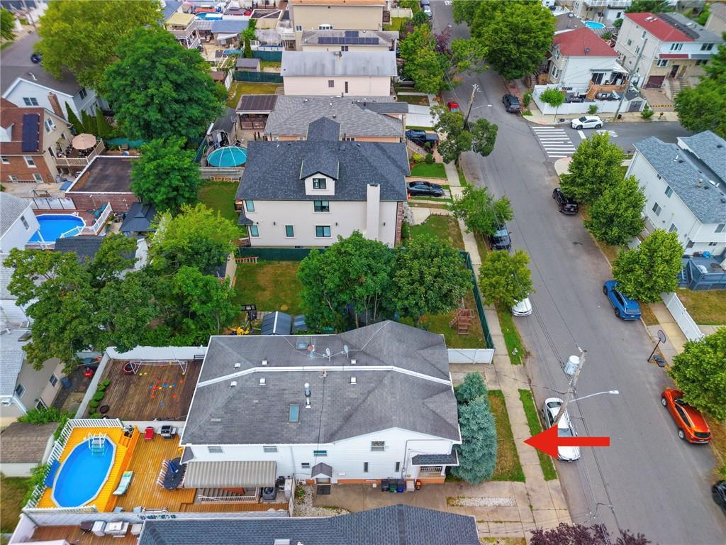104 linwood Avenue Arrochar Brooklyn NY 10305