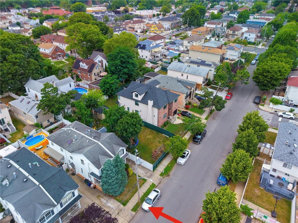 104 linwood Avenue Arrochar Brooklyn NY 10305