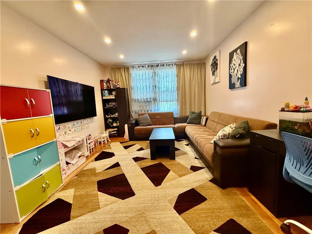 2685 East 7th Street Sheepshead Bay Brooklyn NY 11235