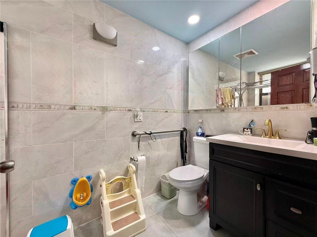 1766 64th Street Bensonhurst Brooklyn NY 11204