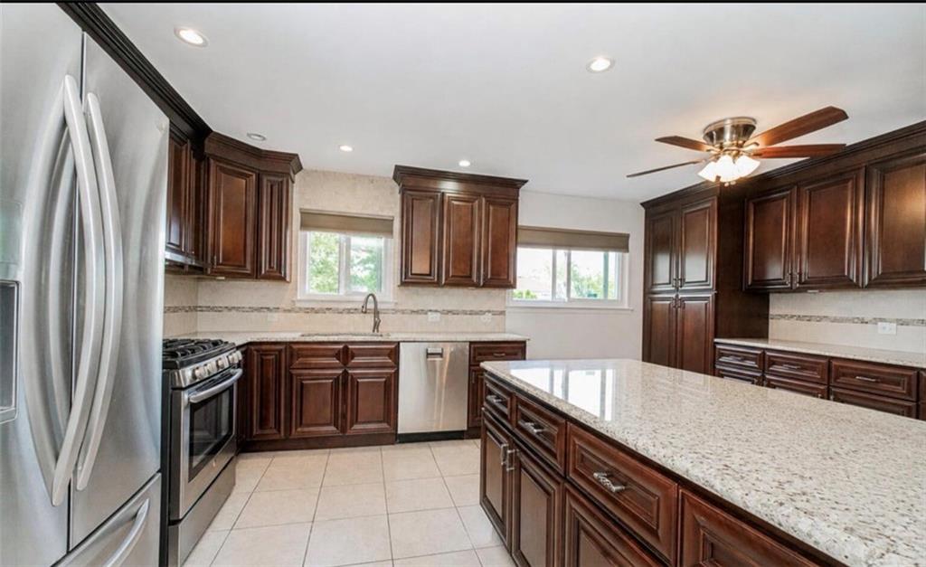 37 MIDDLE Loop Great Kills Staten Island NY 10308