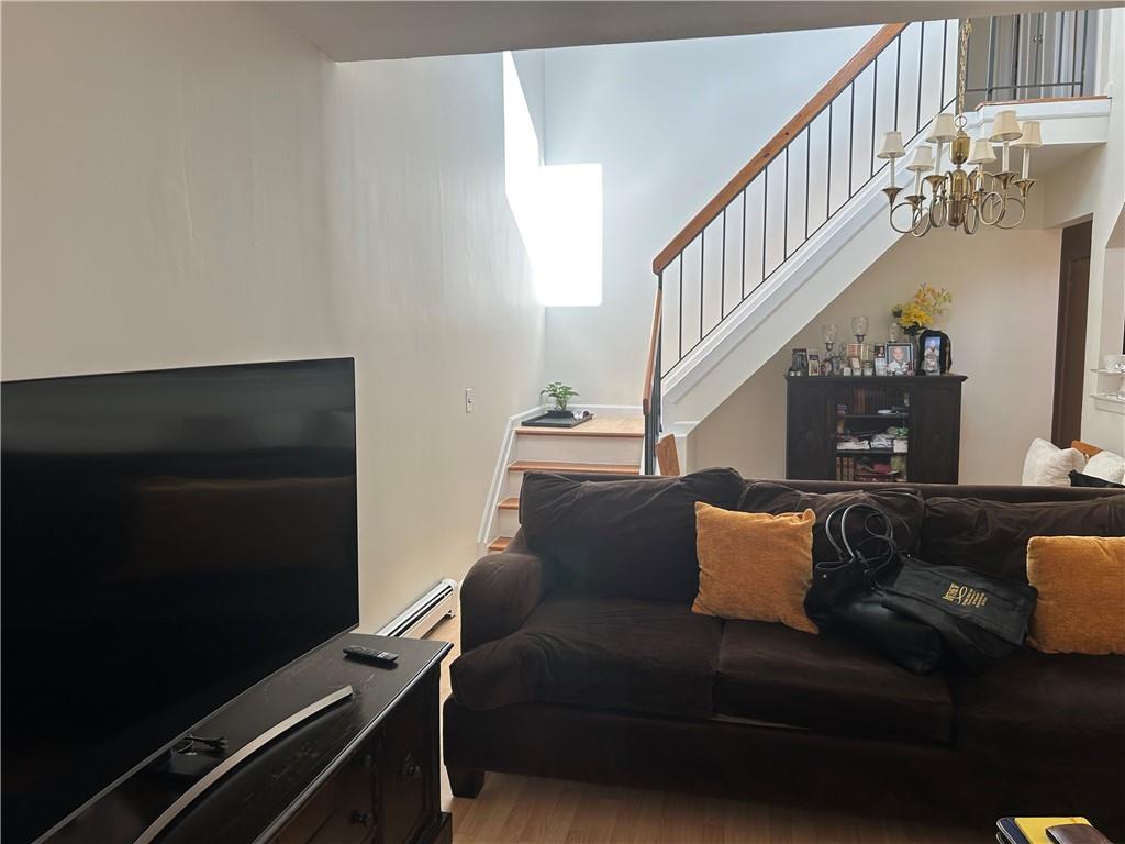 165A LAMPED Loop New Springville Staten Island NY 10314