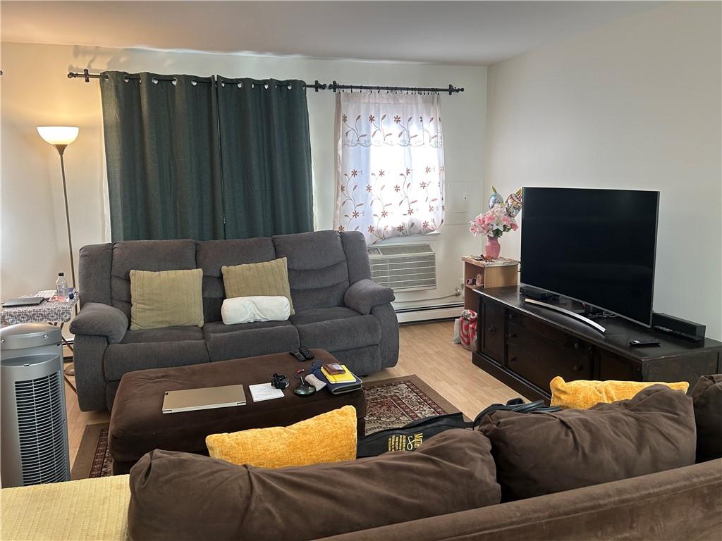 165A LAMPED Loop New Springville Staten Island NY 10314