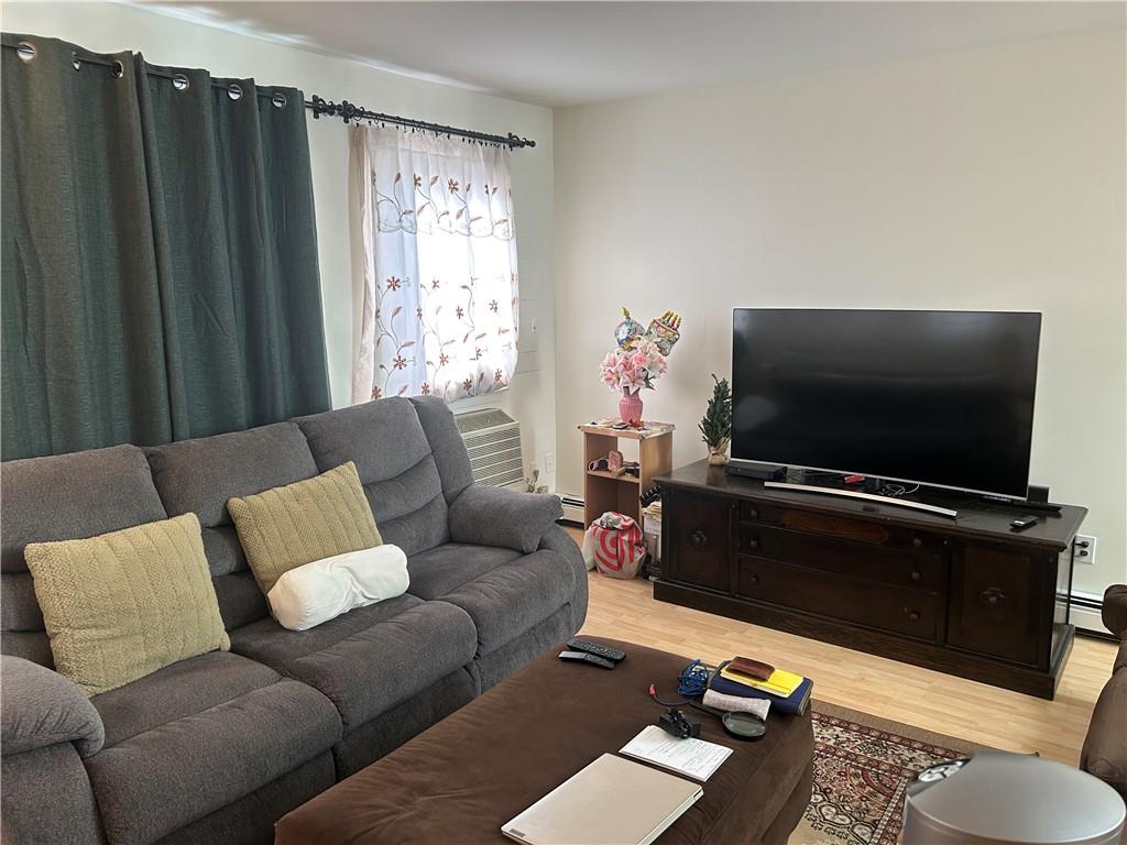 165A LAMPED Loop New Springville Staten Island NY 10314