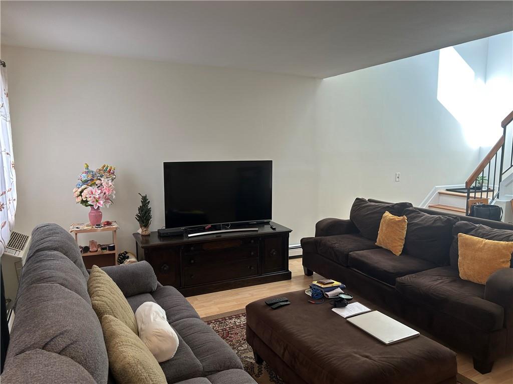 165A LAMPED Loop New Springville Staten Island NY 10314