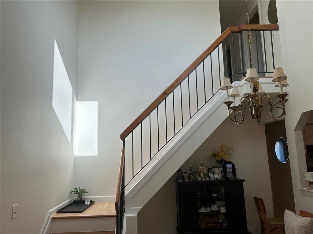 165A LAMPED Loop New Springville Staten Island NY 10314
