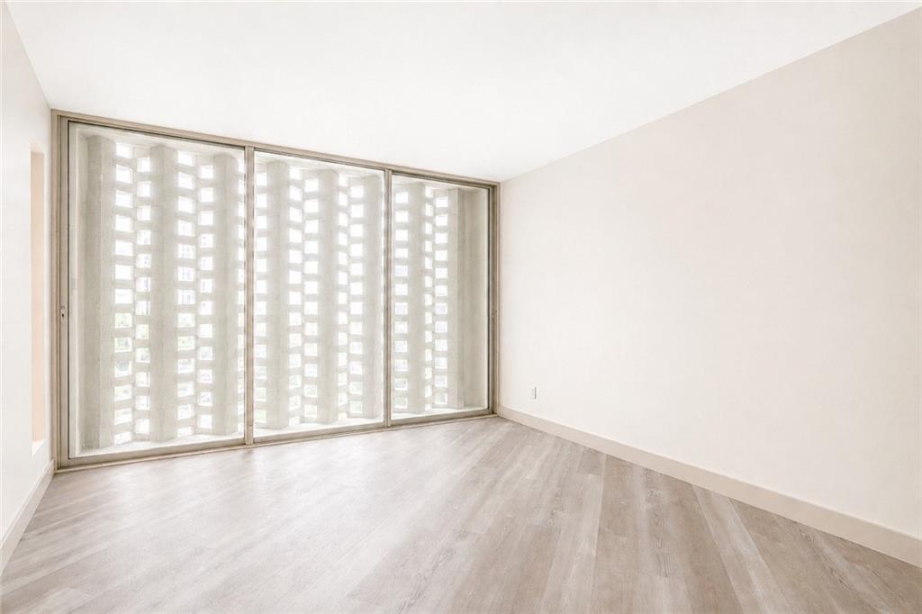 3590 Ocean Boulevard Out of NYC Other XX 33480