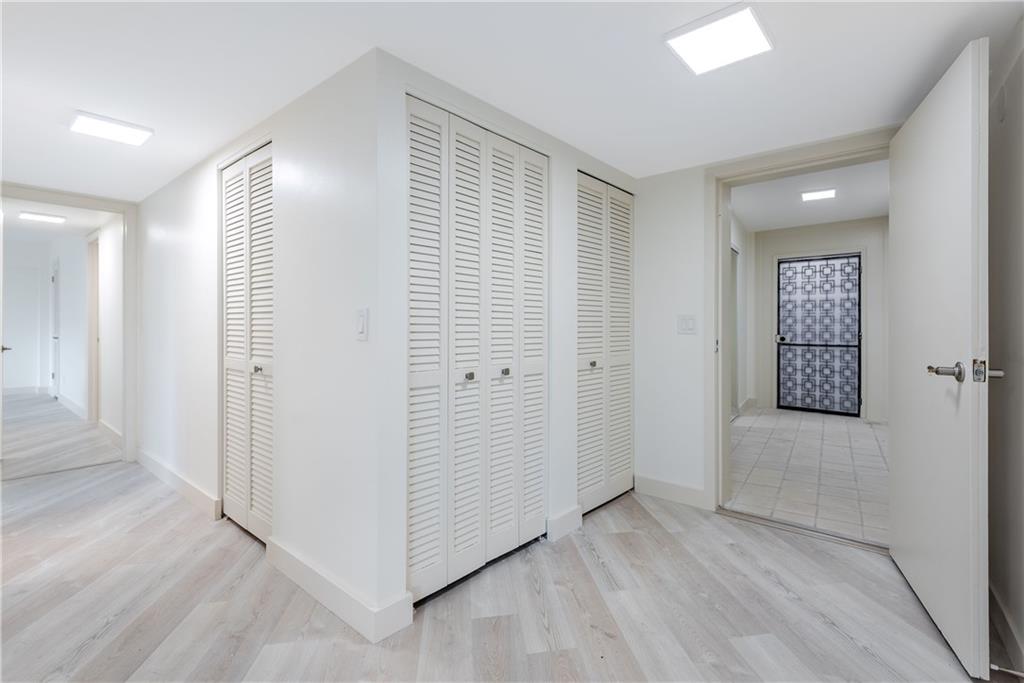 3590 Ocean Boulevard Out of NYC Other XX 33480