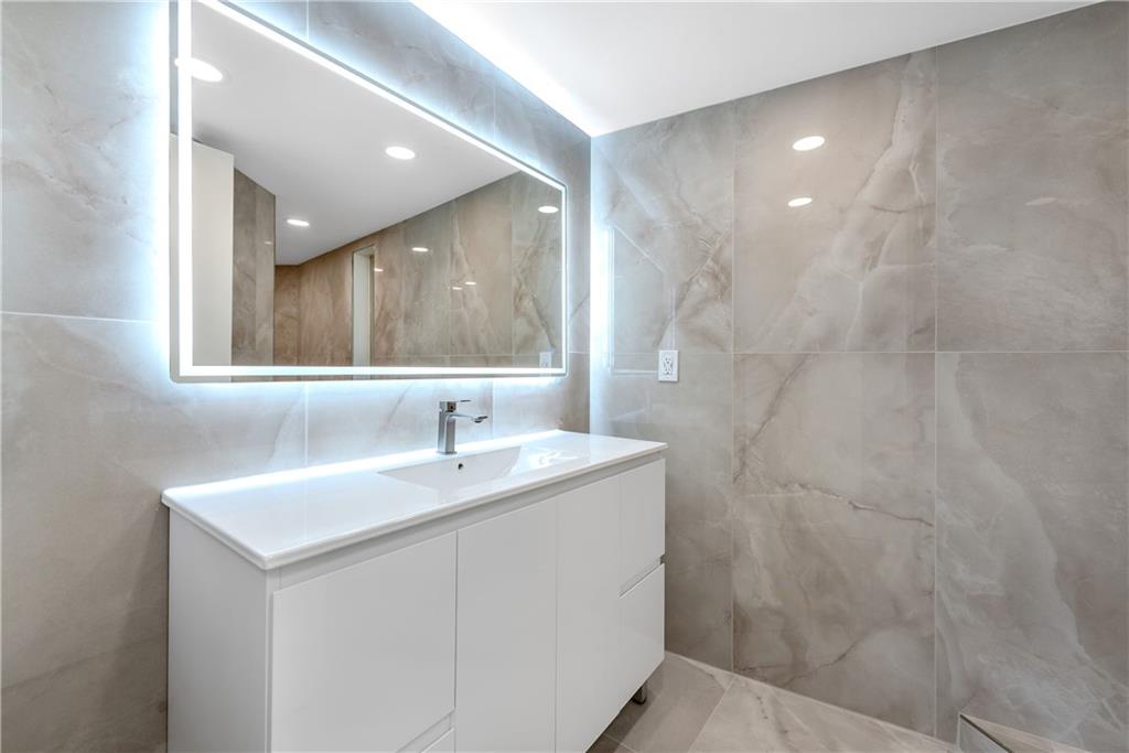 3590 Ocean Boulevard Out of NYC Other XX 33480