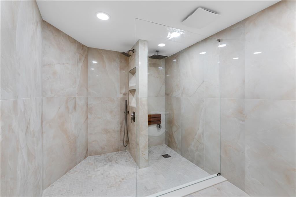 3590 Ocean Boulevard Out of NYC Other XX 33480