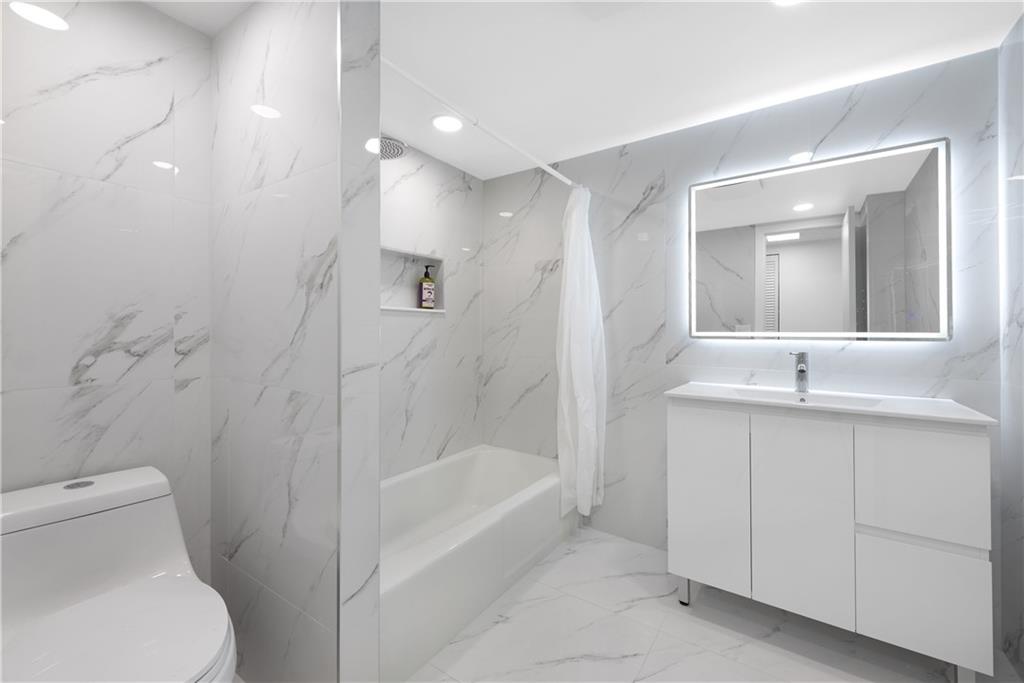 3590 Ocean Boulevard Out of NYC Other XX 33480