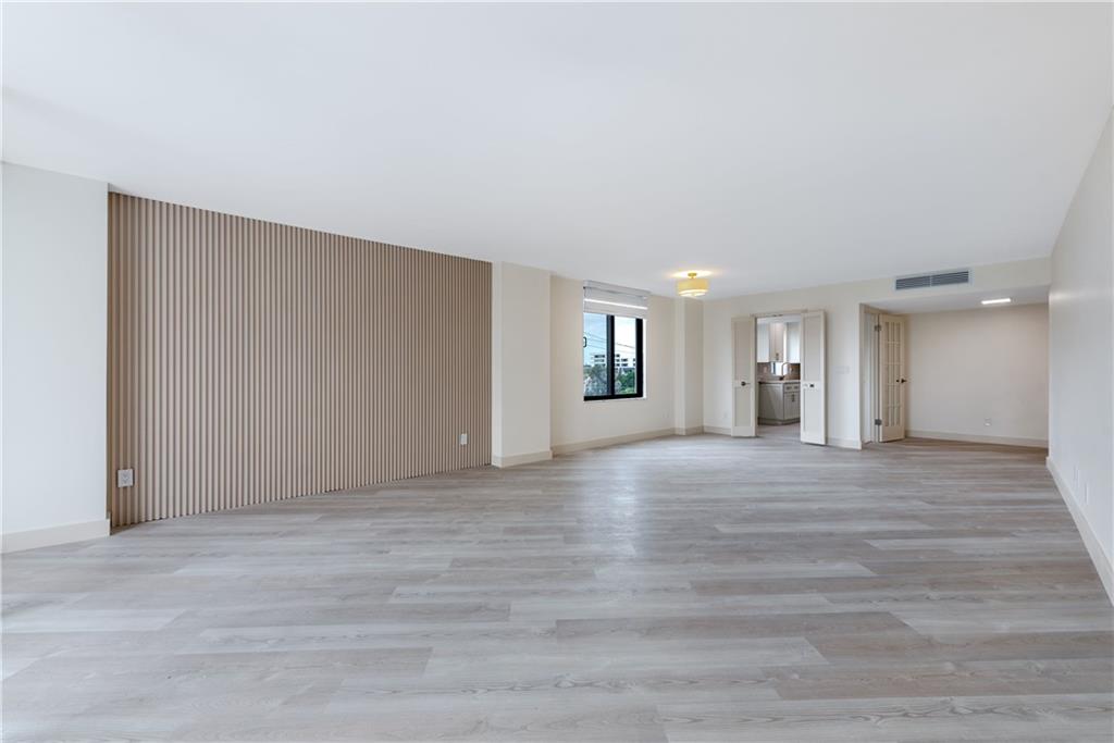 3590 Ocean Boulevard Out of NYC Other XX 33480