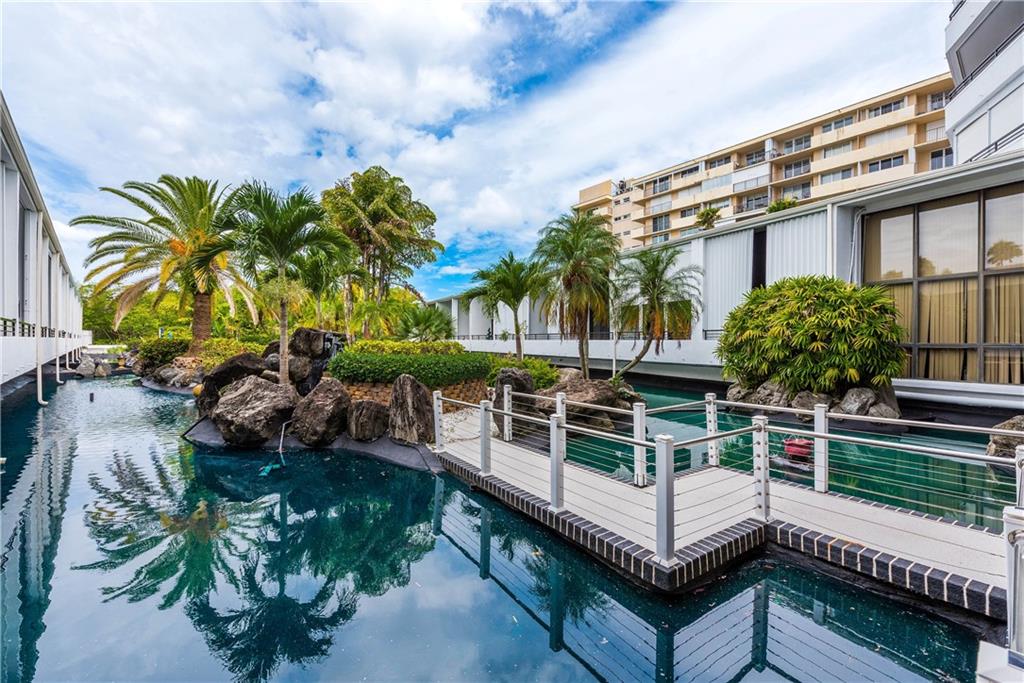 3590 Ocean Boulevard Out of NYC Other XX 33480