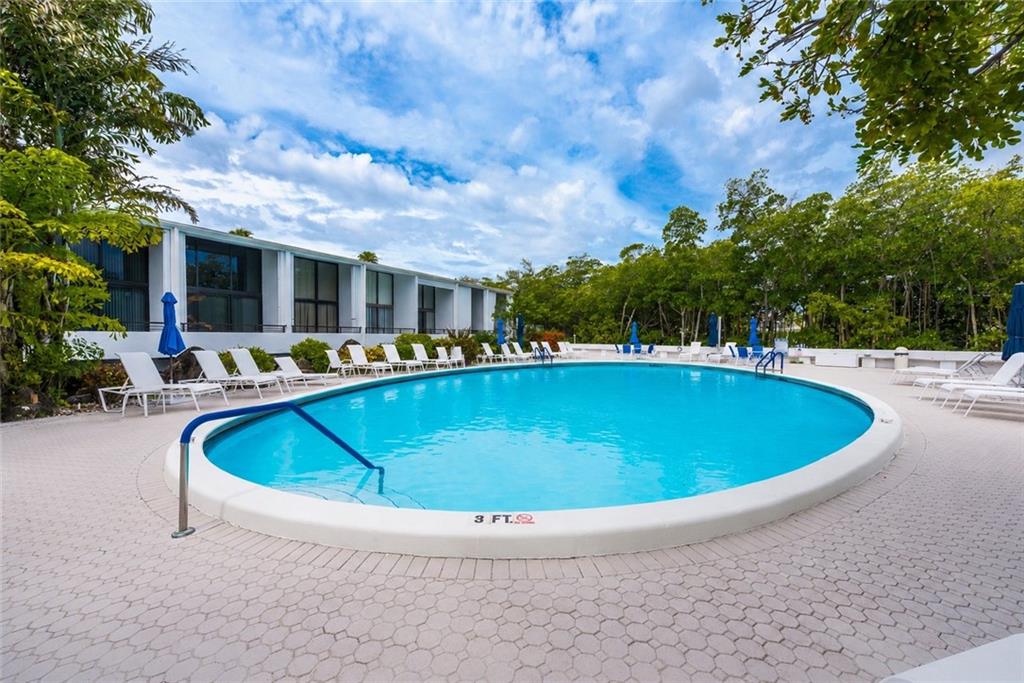 3590 Ocean Boulevard Out of NYC Other XX 33480