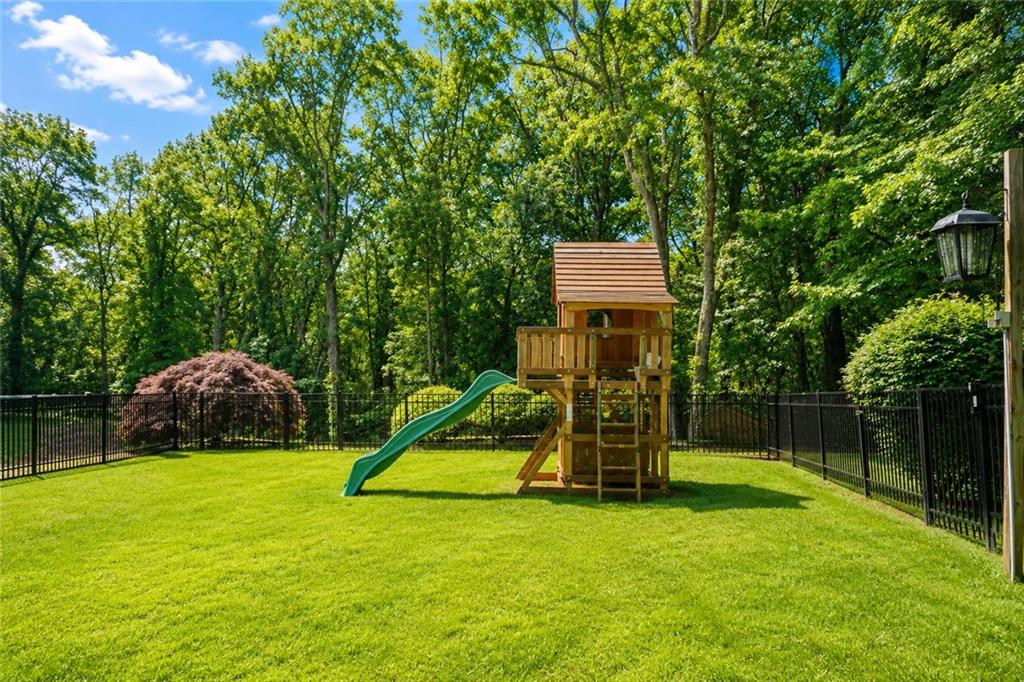 97 Buttonwood Drive Out of NYC Huntington Station NY 11746