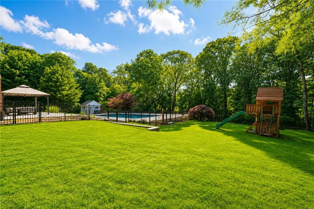 97 Buttonwood Drive Out of NYC Huntington Station NY 11746