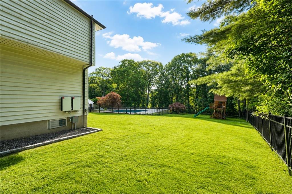 97 Buttonwood Drive Out of NYC Huntington Station NY 11746